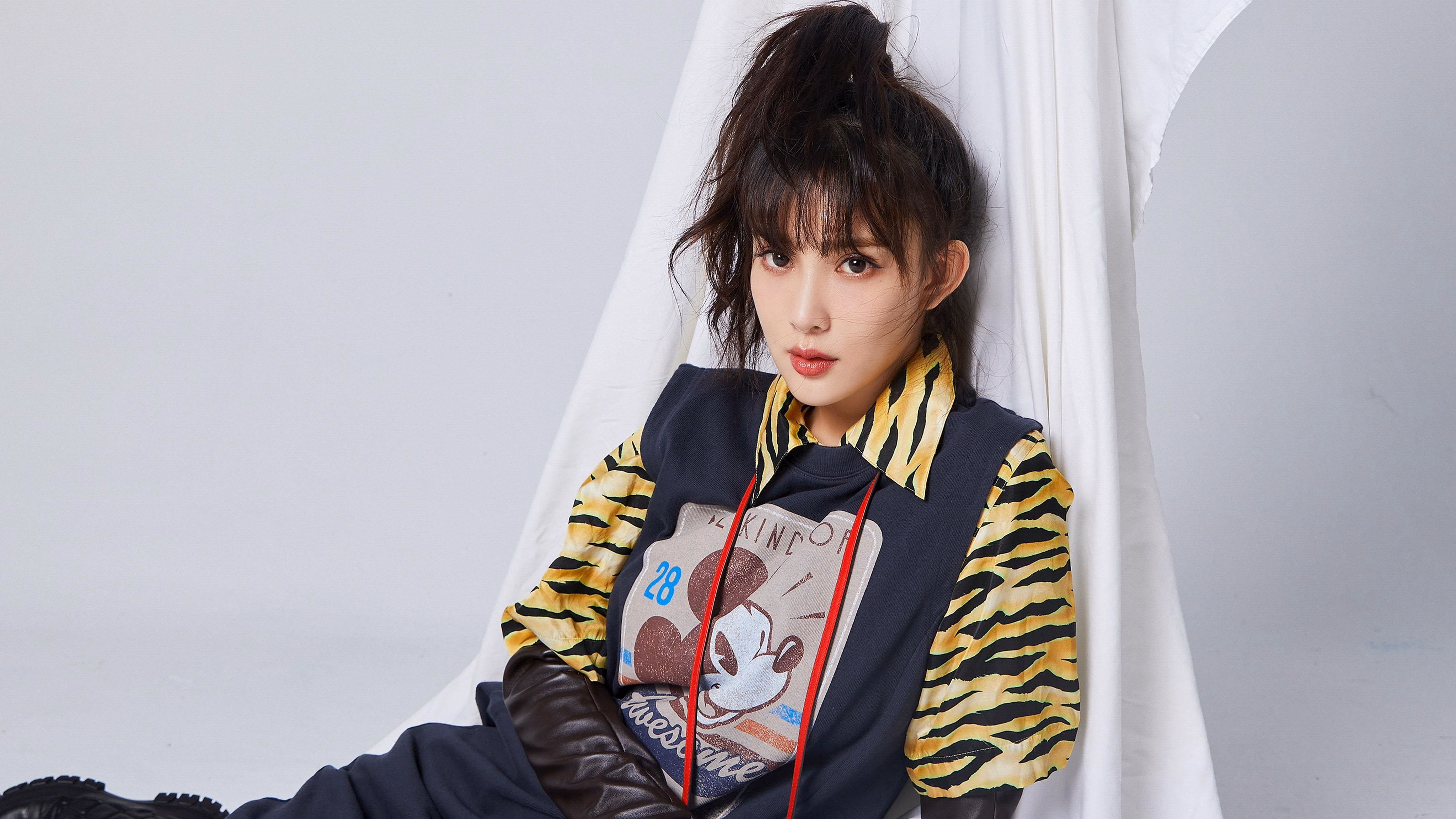 九游jiuyou-_退役运动员转型：从球场到教练、解说席_，健美运动员席鑫